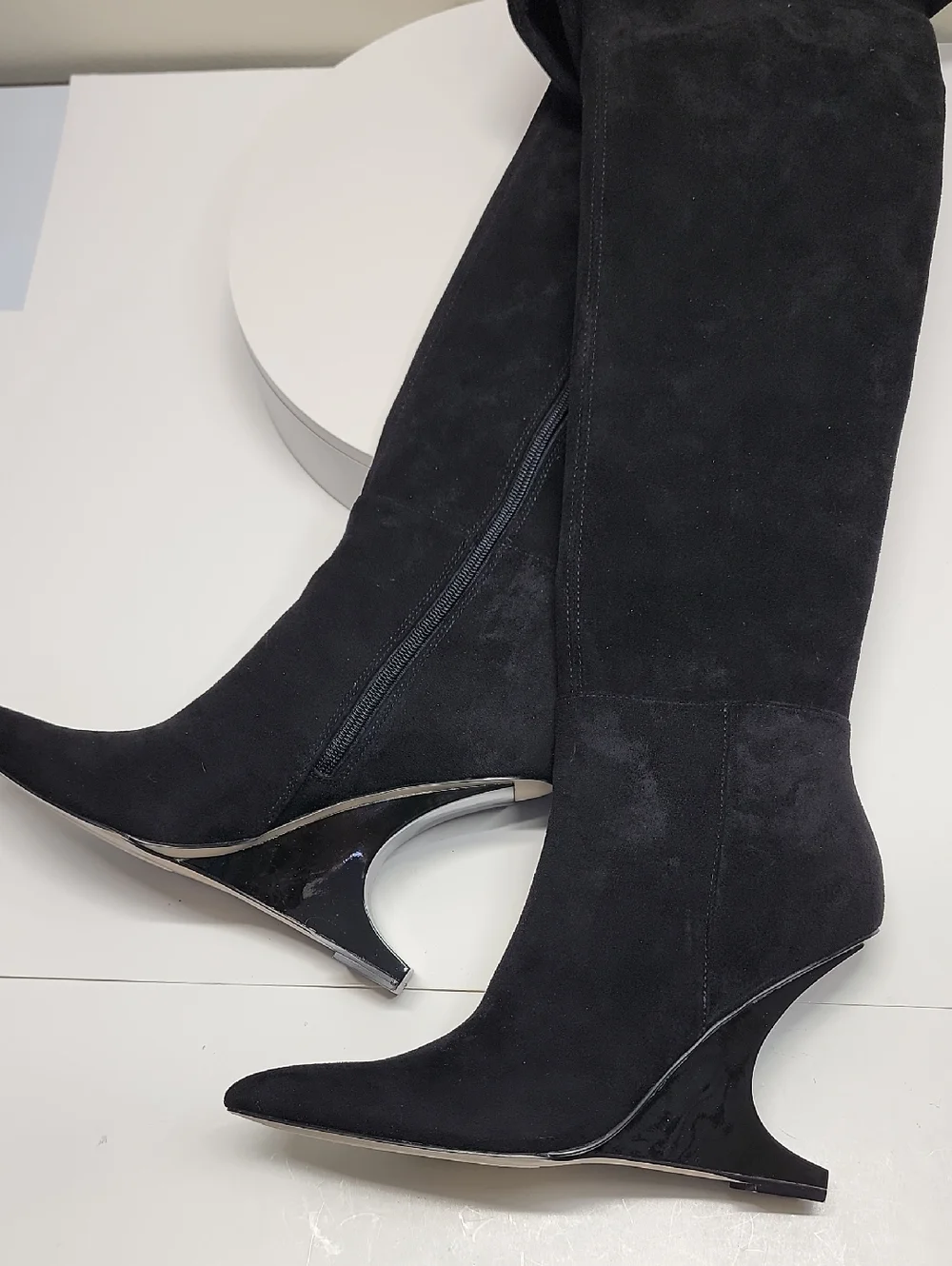 AAJ BY AMINAH NEW IN BOX SCULPTED HEEL OVER-THE-KNEE BOOTS